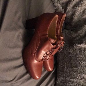 Nine West women’s size 12 light brown booties
